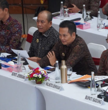 Bupati Kembang Hartawan Harapkan Tol Segera Dibangun