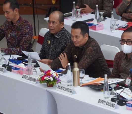 Bupati Kembang Hartawan Harapkan Tol Segera Dibangun