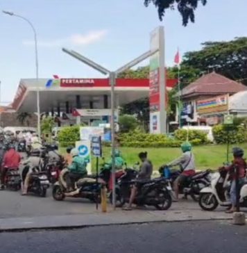 Cegah Macet ke Bandara, Antrean SPBU Tuban Dibatasi