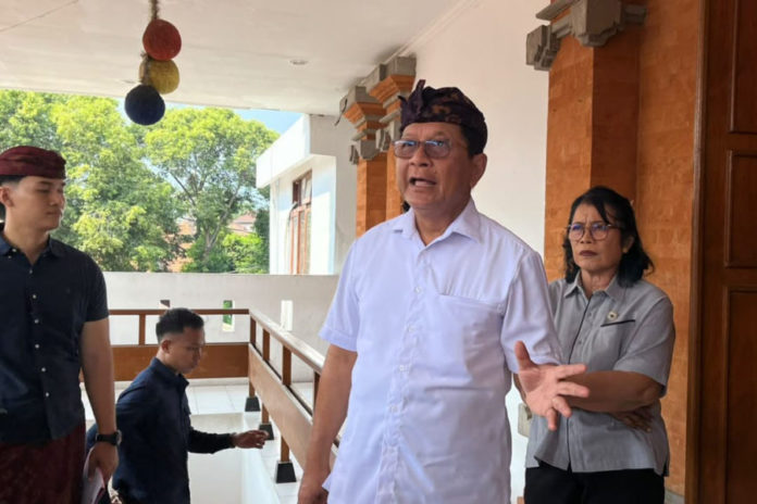 Cegah Penyimpangan, Sutjidra Tekankan Pentingnya Digitalisasi Layanan Perizinan 1