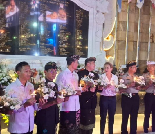 Doa Lintas Agama Peringati 24 Tahun Tragedi Bom Bali di Monumen Ground Zero
