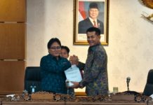 DPRD Bali Serahkan Laporan Akhir Pansus TRAP ke Eksekutif
