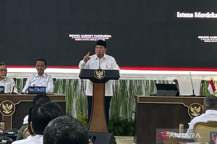 Gelar Sidang Paripurna, Prabowo Apresiasi Kinerja Kabinet Merah Putih 1