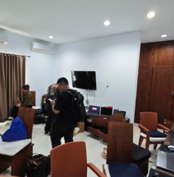 Imigrasi Gerebek Dua Rumah di Kuta, Puluhan WNA Diamankan Diduga Sindikat Judol