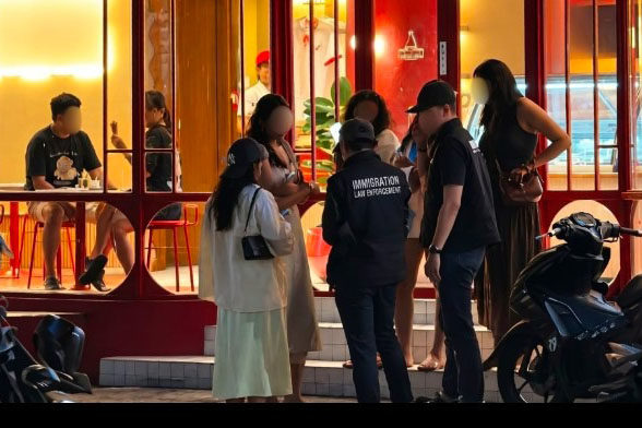 Investor Bodong Dan Sejumlah WNA Dideportasi 1