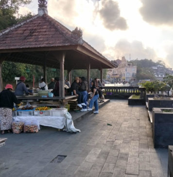 Jadi Sorotan, Disparbud bakal Panggil Pedagang Bandel di Anjungan Penelokan