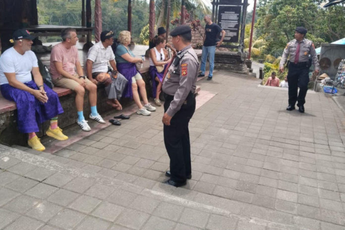 Jaga Kamtibmas Kondusif, Sat Pamobvit Polres Gianyar Patroli Di DTW Gunung Kawi 1