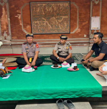 Jelang Karya Wraspati Kalpa, Kapolsek Gianyar Koordinasi dengan Prajuru Pura Dalem Teges