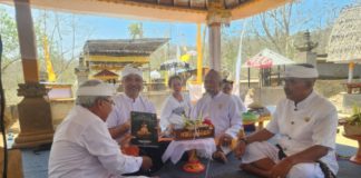 Jelang Pujawali Purnama Kalima, Purana Pura Prapat Agung Dibacakan