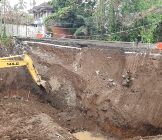 Jembatan Dibongkar karena Peningkatan Jalan Mas–Kengetan, Jalan Tutup Total bagi Kendaraan