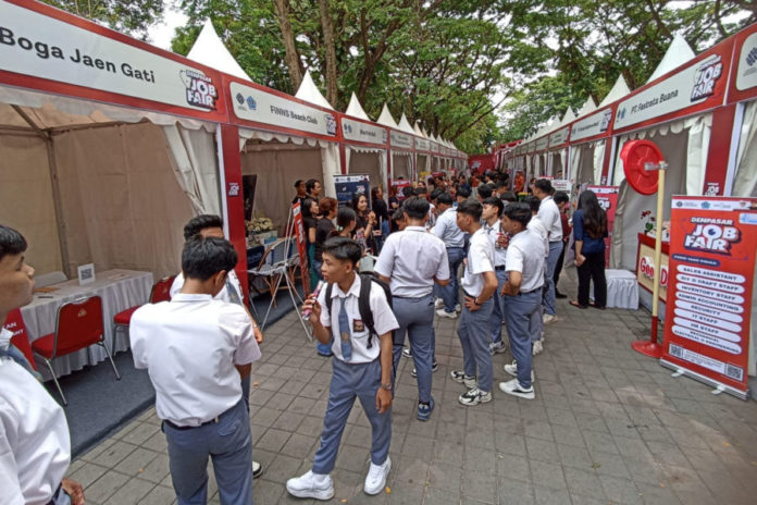 Job Fair Denpasar Sediakan 2.898 Lowongan Kerja, 78 Diantaranya Peluang Ke Luar Negeri 1