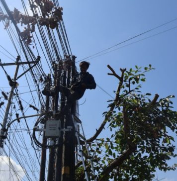 Kabel Fiber Optik Tak Beraturan di Buleleng Ditata Bertahap