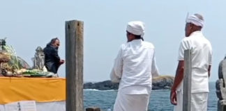 Mohon Agar Korban Ditemukan, Keluarga Tempuh Jalur Niskala Gelar Upacara Pakelem di Pantai Bukit Asah