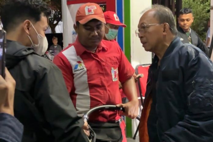 Kawal Distribusi BBM Hingga Dini Hari, Gubernur Koster Dengarkan Keluhan Warga Soal Antrean 1