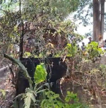 Kebakaran Sampah Upakara di Area Pura Prajapati Gianyar Berhasil Dipadamkan, Tak Ada Korban