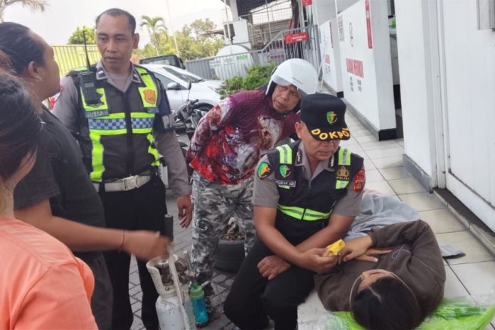 Kejang Saat Antre BBM, Perempuan 20 Tahun Dievakuasi Ke RS 1