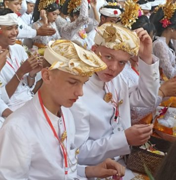 Matatah Massal PHDI Denpasar Diikuti 157 Peserta, Ada Dua WN Belanda