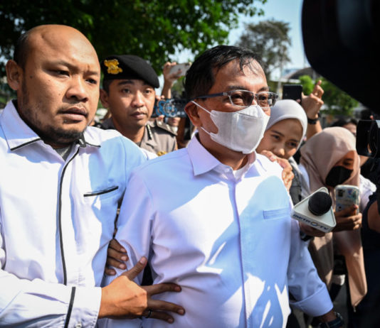 OTT di BNPB, KPK Tahan 5 Tersangka