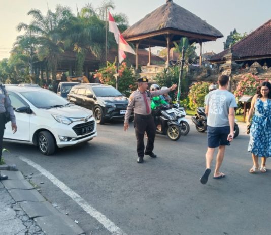Pamwisata Polres Gianyar Amankan Kawasan Catus Pata Ubud