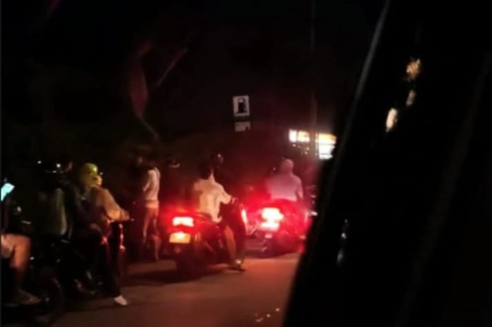 Pantau Antrean Di SPBU, Bupati Gus Par Minta Masyarakat Bersabar Tunggu Pendistribusian BBM 1