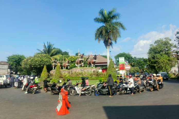 Pasokan BBM Ke Buleleng Belum Normal, Pertamax Hanya 5 Persen Dari Pasokan Normal 2