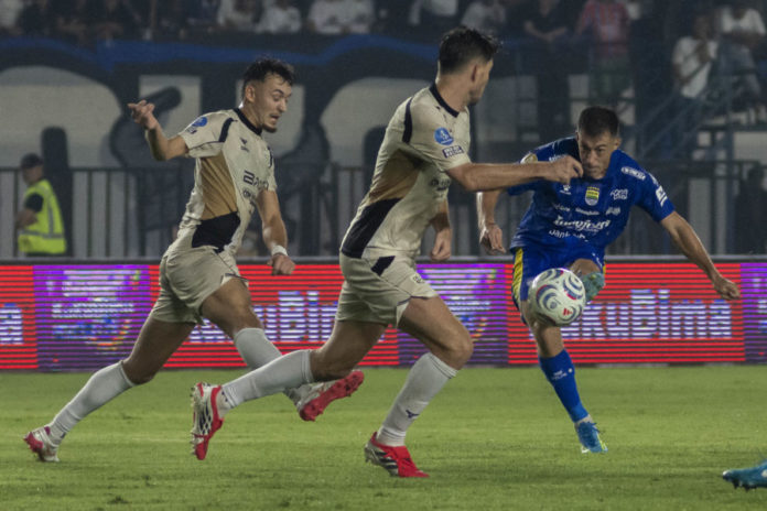 Persib Bandung Kejar Ketertinggalan, Tahan Imbang Dewa United 1