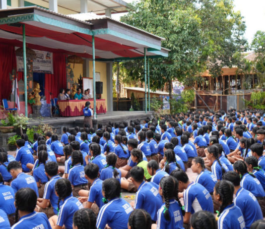 Polres Gianyar Sosialisasikan Rekrutmen SMA Kemala Taruna Bhayangkara di SMPN 1 Blahbatuh