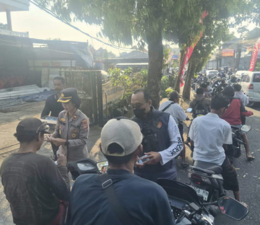 Polsek Blahbatuh Antisipasi Kemacetan dan Antrean BBM di Lima SPBU