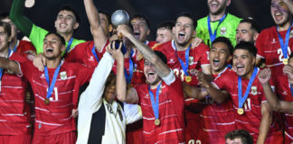 Prabowo dan Infantino Serahkan Trofi FIFA ASEAN Cup pada Timnas Indonesia