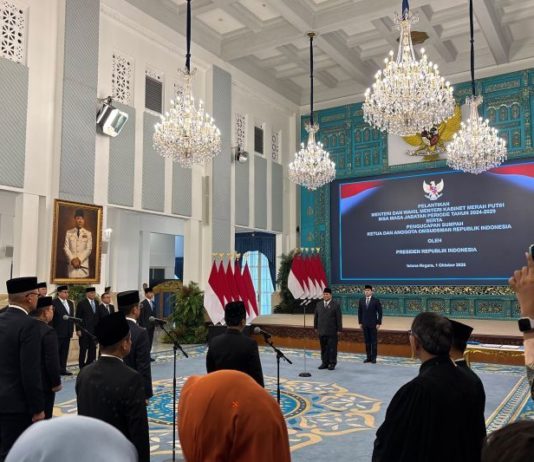 Presiden Reshuffle Kabinet, Lantik KSP hingga Menteri Luar Negeri