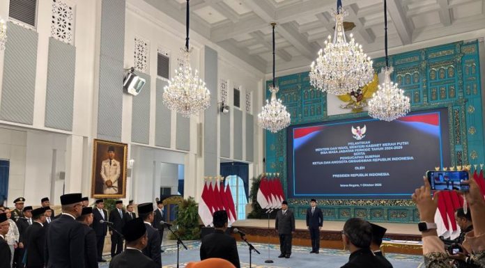 Presiden Reshuffle Kabinet, Lantik KSP hingga Menteri Luar Negeri
