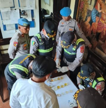 Puluhan Personel Polres Jembrana Jalani Tes Urine