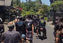 Ratusan Orang Iringi Penguburan Sopir Truk Dibakar Bosnya di Karangasem
