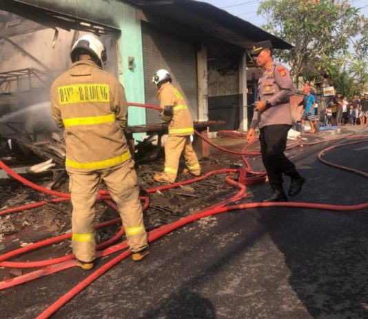 Ruko dan Rumah di Abianbase Terbakar, Kerugian Ratusan Juta