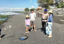 Satpolairud Polres Gianyar Imbau Warga Jaga Keselamatan di Pantai Masceti