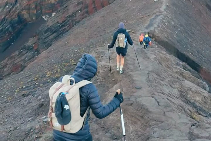 Serangkaian Pujawali Pura Pasar Agung Besakih Giri Tohlangkir, Aktivitas Pendakian Gunung Agung Akan Ditutup 1