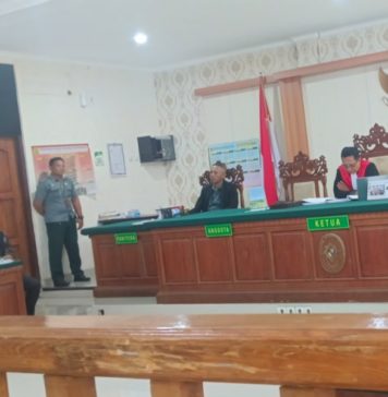 Sidang Praperadilan Eks Kakanwil BPN Bali Digelar, Puluhan Orang Datangi PN Denpasar