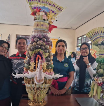 Siswa SMPN 3 Selat Adu Kreativitas Lewat Lomba Gebogan Serangkaian Saraswati