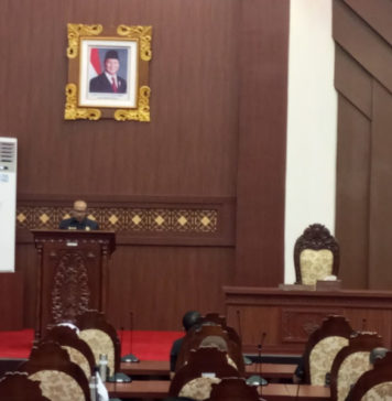 Soroti PAD hingga Infrastruktur, Empat Fraksi DPRD Gianyar Terima Ranperda APBD 2027