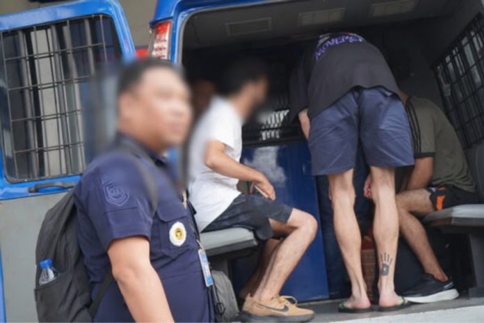 Tekan Biaya Operasional, Rudenim Denpasar Pindahkan 10 WNA Ke Kupang 1