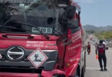 Truk Tangki BBM Tabrak Truk Material di Bypass Ida Bagus Mantra, Keduanya Alami Kerusakan