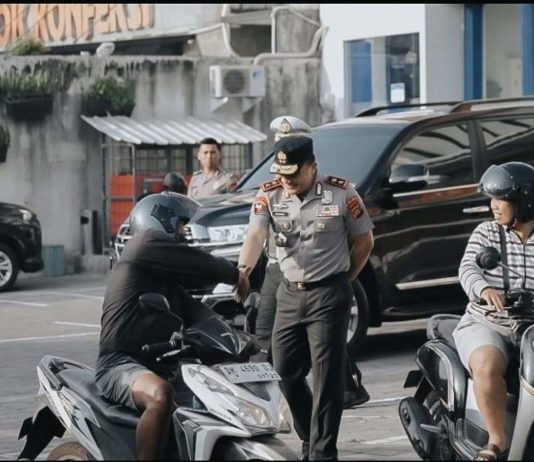 Usai Pimpin Apel Perdana, Kapolda Irjen Pasma Atur Lalin di Jl. Nusa Indah
