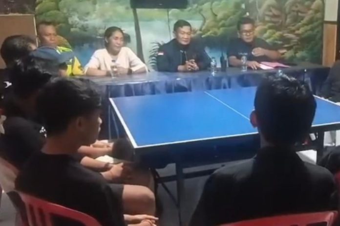 Viral Putar Musik Keras Saat Antre BBM, 6 Orang Dibina Polsek Singaraja 1
