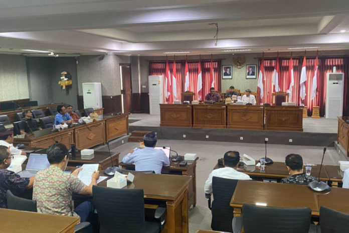 Waktu Mepet, DPRD Karangasem Larang OPD Gelar Kegiatan Fisik Di APBD Perubahan 1