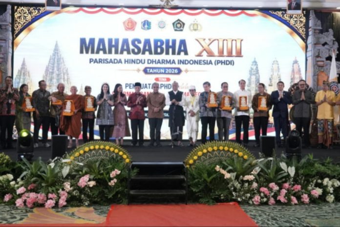 Wamen Agama Tutup Mahasabha XIII, Letjen I Nyoman Cantiasa Ketua PHDI Terpilih 2